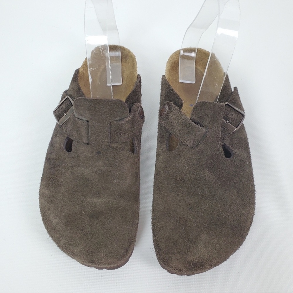 Birkenstock Suede Soft Footbeds Clogs Mules EUC! Women’s size 8 🤎